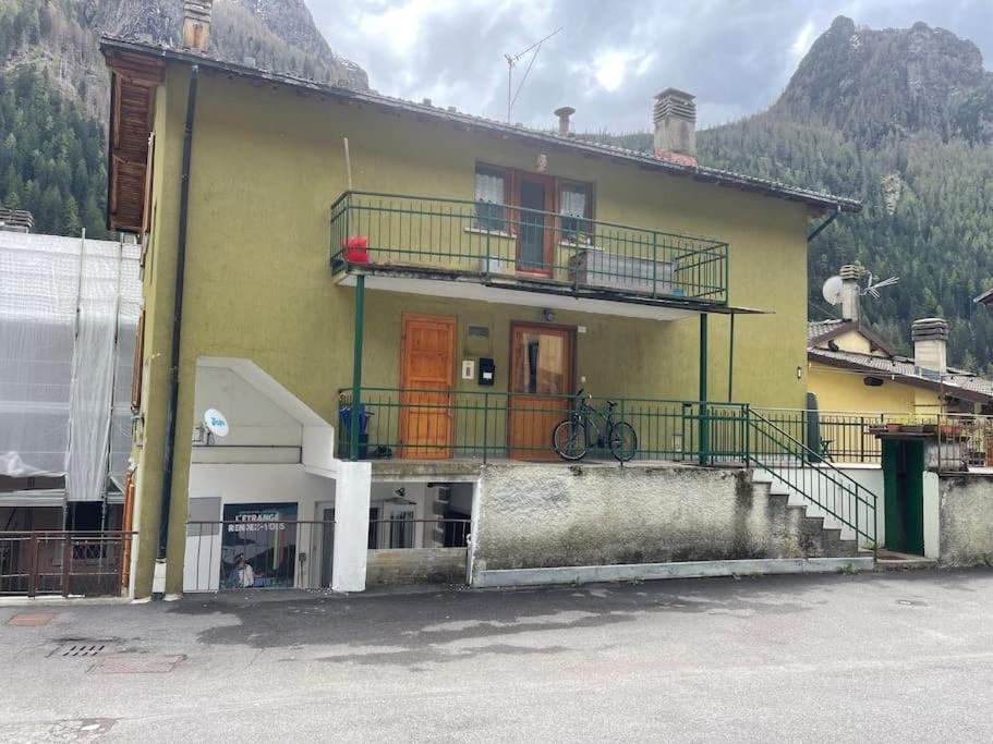 L'Etrange Rendez-Vous Tome 1 Lägenhet Carona  Exteriör bild