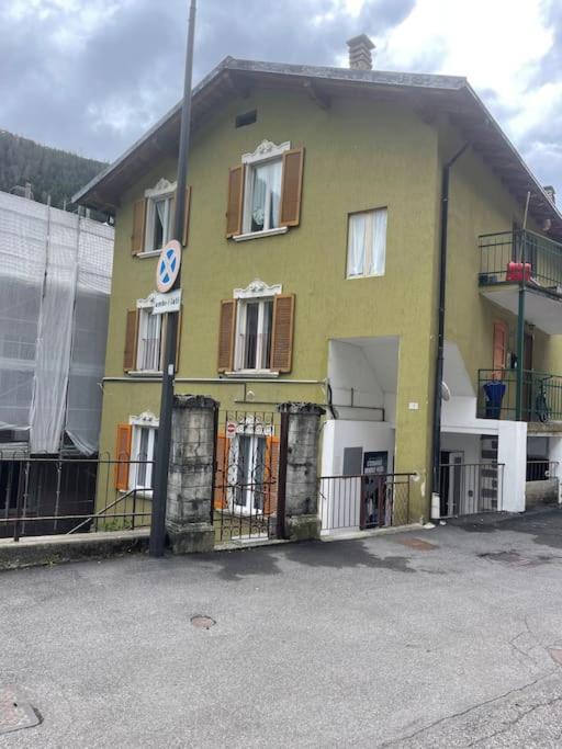 L'Etrange Rendez-Vous Tome 1 Lägenhet Carona  Exteriör bild